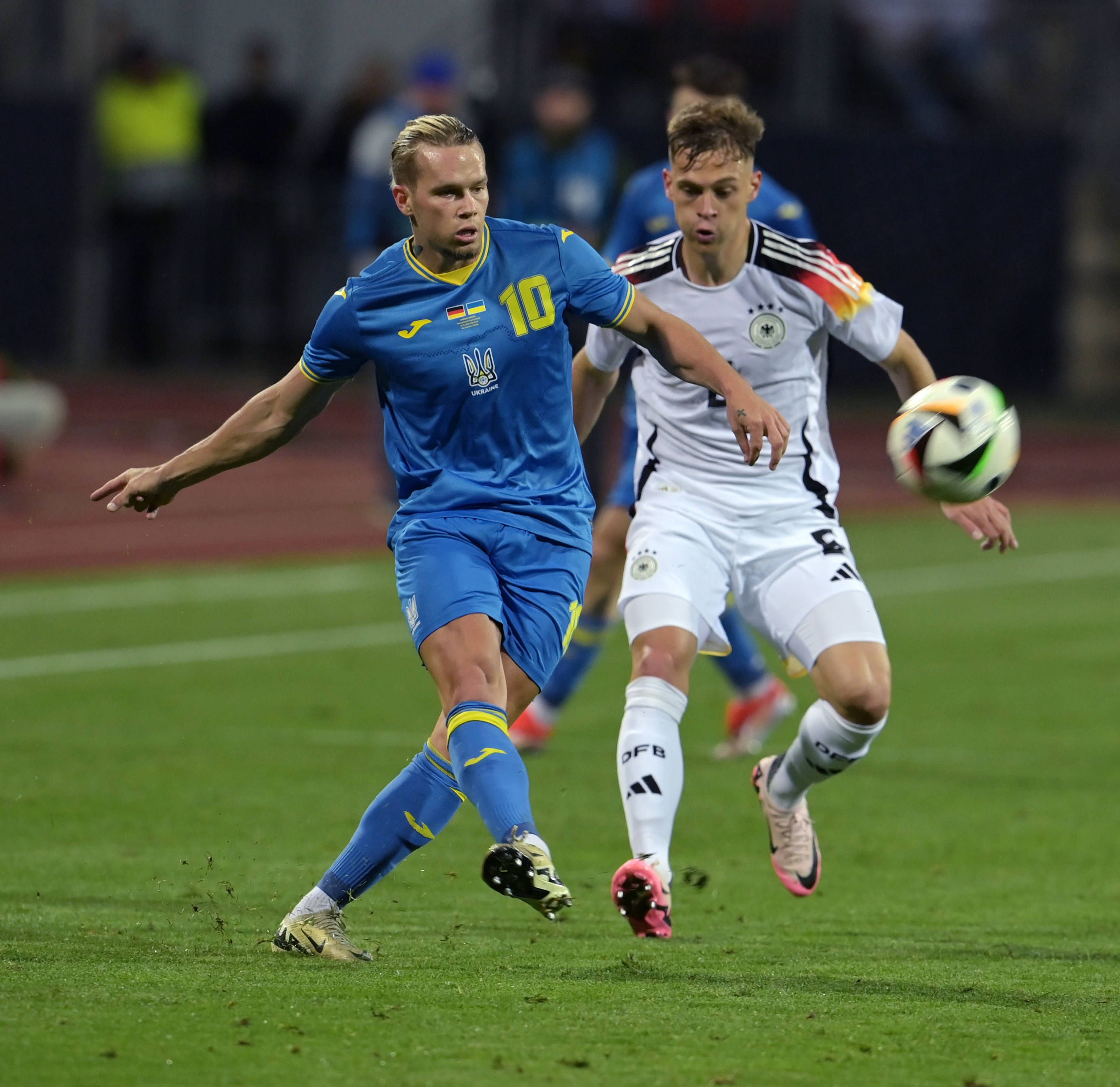 Mudryk, în duel cu Kimmich la Germania - Ucraina 0-0 Foto: Imago