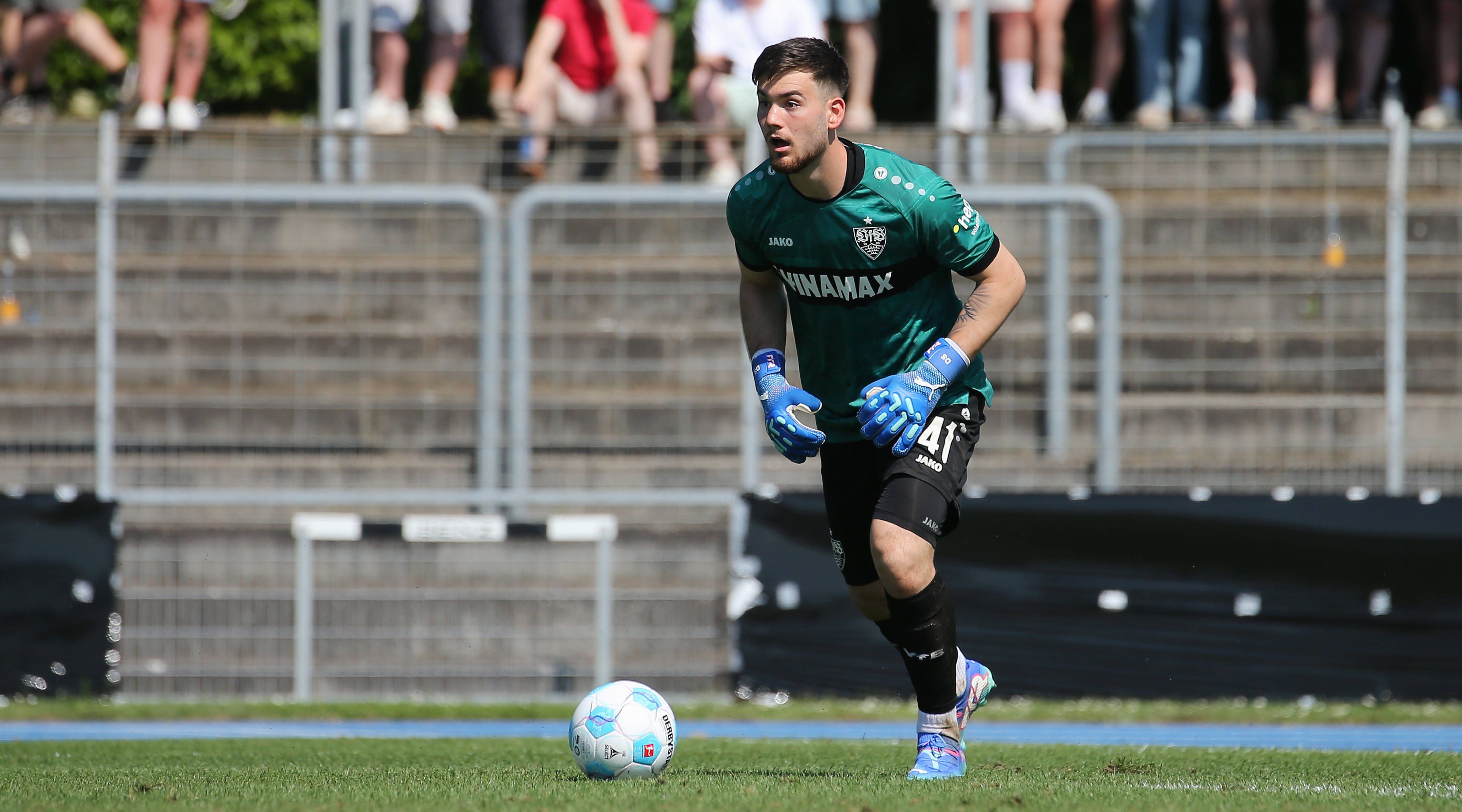 Dennis Seimen, în amicalul Stuttgart - Sittard (3-0) Foto: Imago