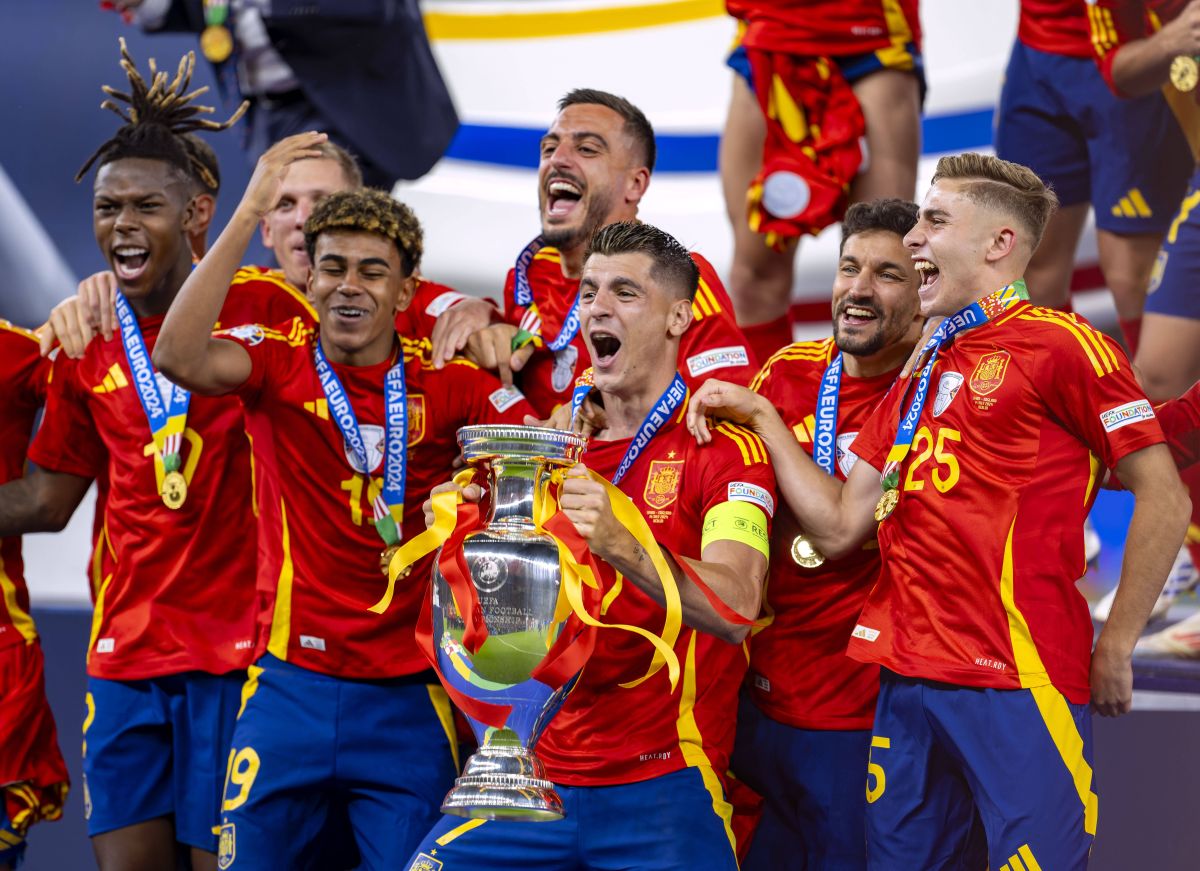 Căpitanul Alvaro Morata, La Roja și trofeul continental Foto: Imago