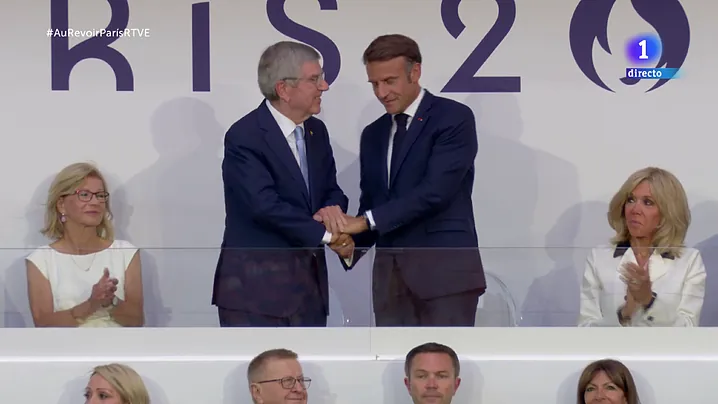 MERCI, PARIS! Ceremonia de închidere  a Jocurilor Olimpice: imagini  spectaculoase  de pe Stade de France