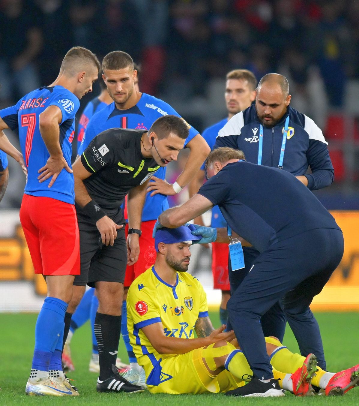 FCSB - Petrolul / Foto: Golazo 