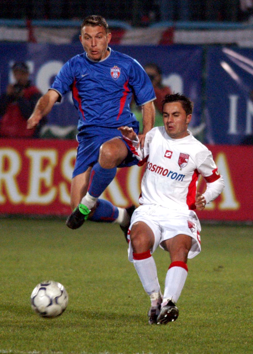 Pompiliu Stoica și Florentin Petre, în 2002. Foto: Sportpictures