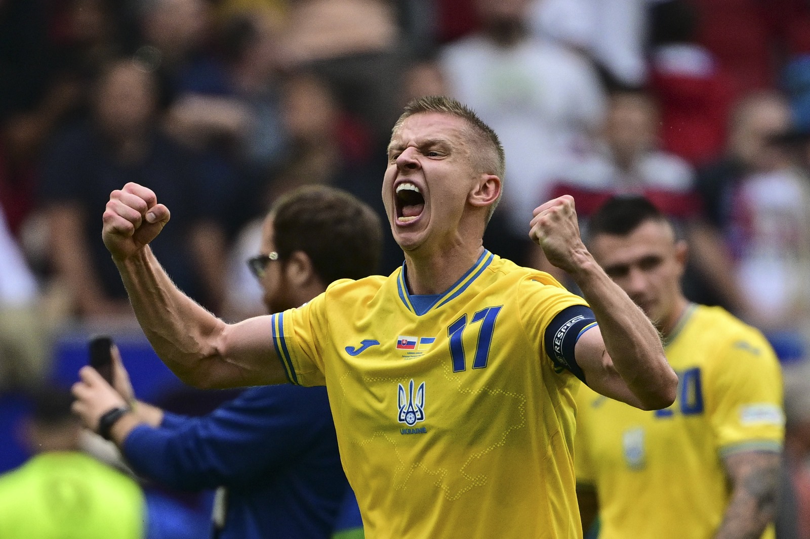 Oleksandr Zinchenko a purtat banderola Ucrainei la Euro 2024 Foto: Imago