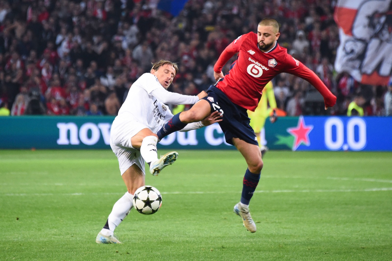 Zhegrova, duel cu Modric la Lille - Real 1-0, în Ligă Foto: Imago