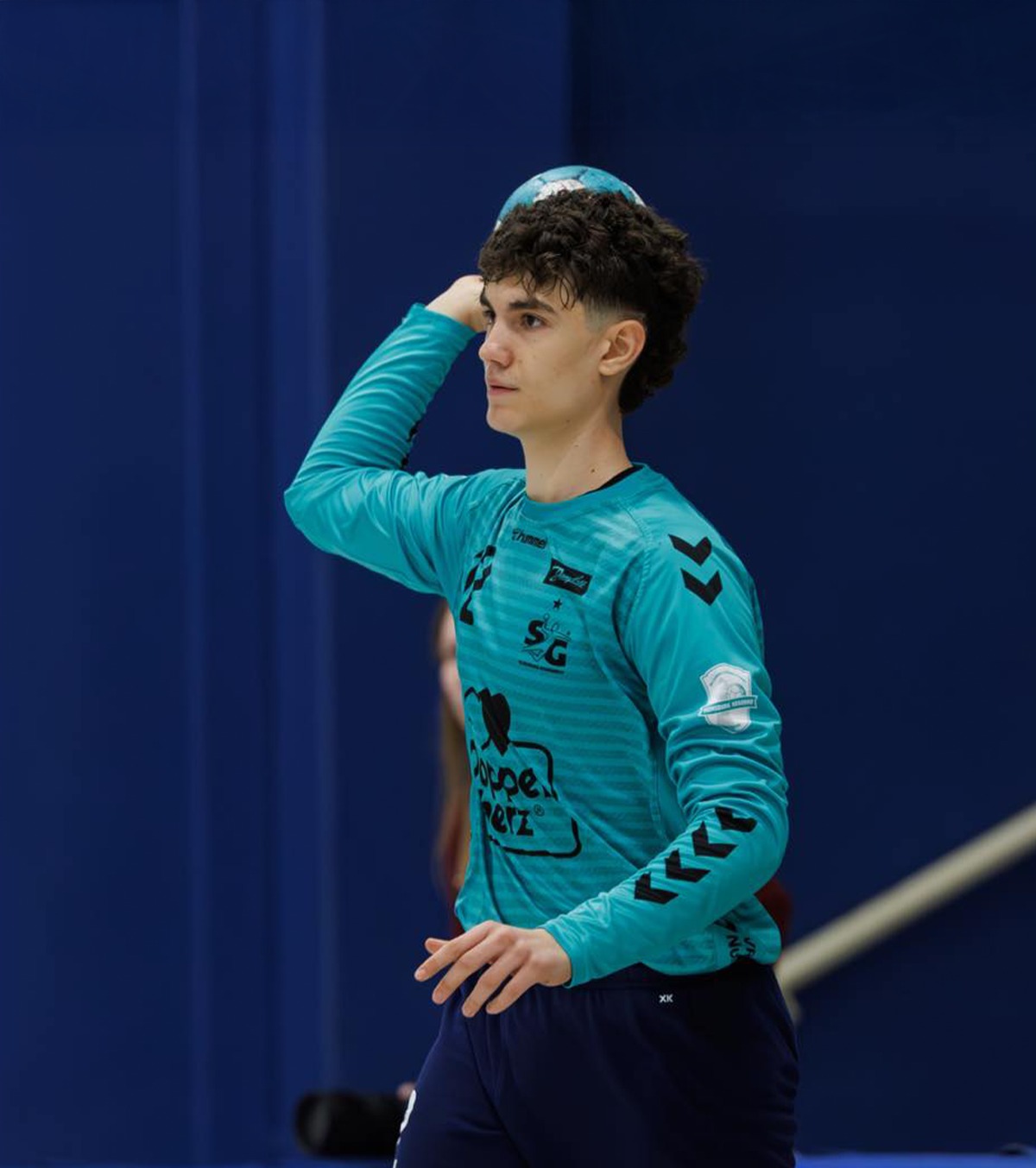 Un român a făcut senzație în European League    VIDEO:  Cătălin Haidu,   un jucător de doar 17 ani,  parade spectaculoase în poarta celor de la Flensburg