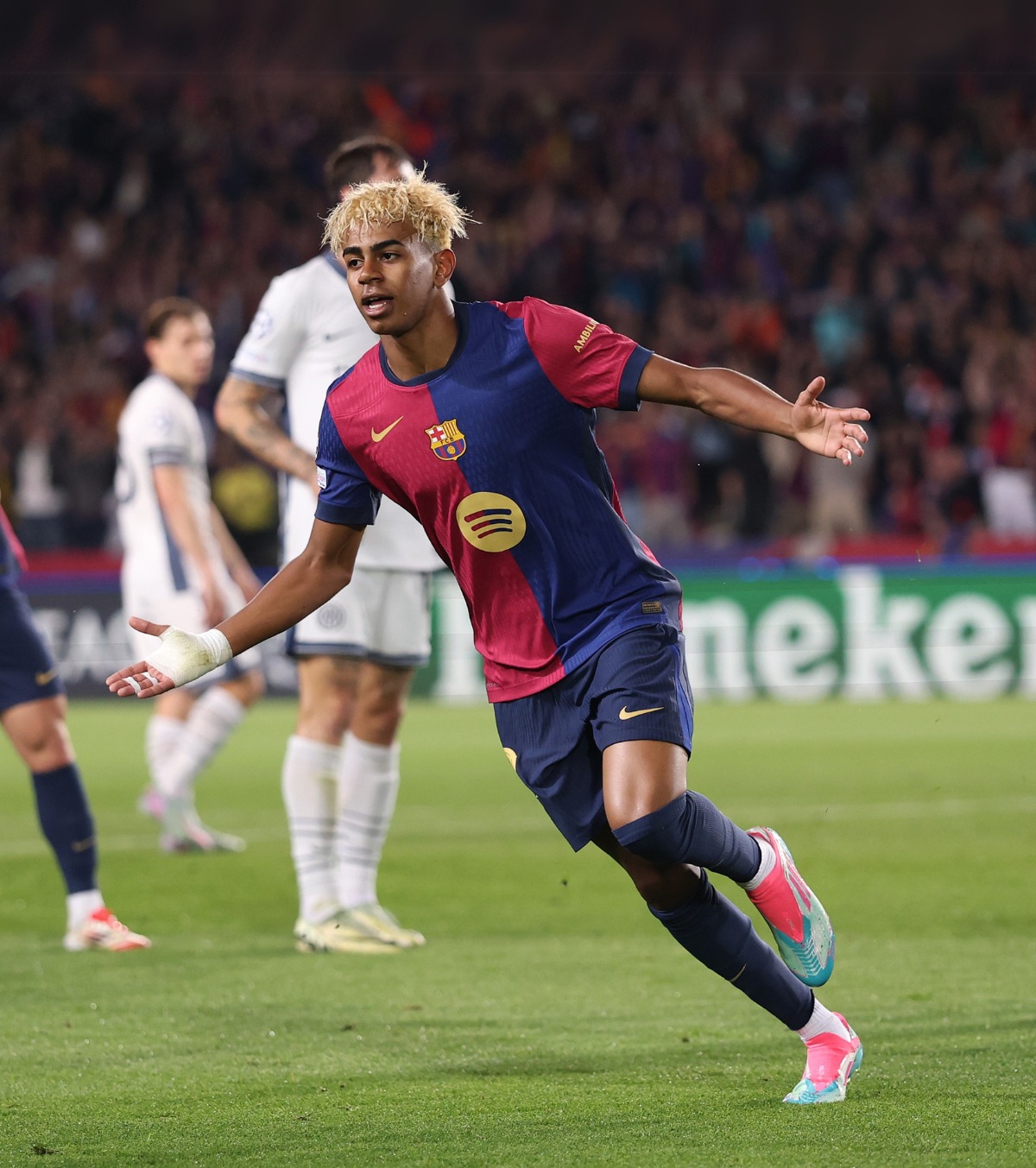 Seara spectacolului total  Joc și goluri de cea mai mare calitate! Liga de clasă la semifinala   Barcelona - Inter 3-3