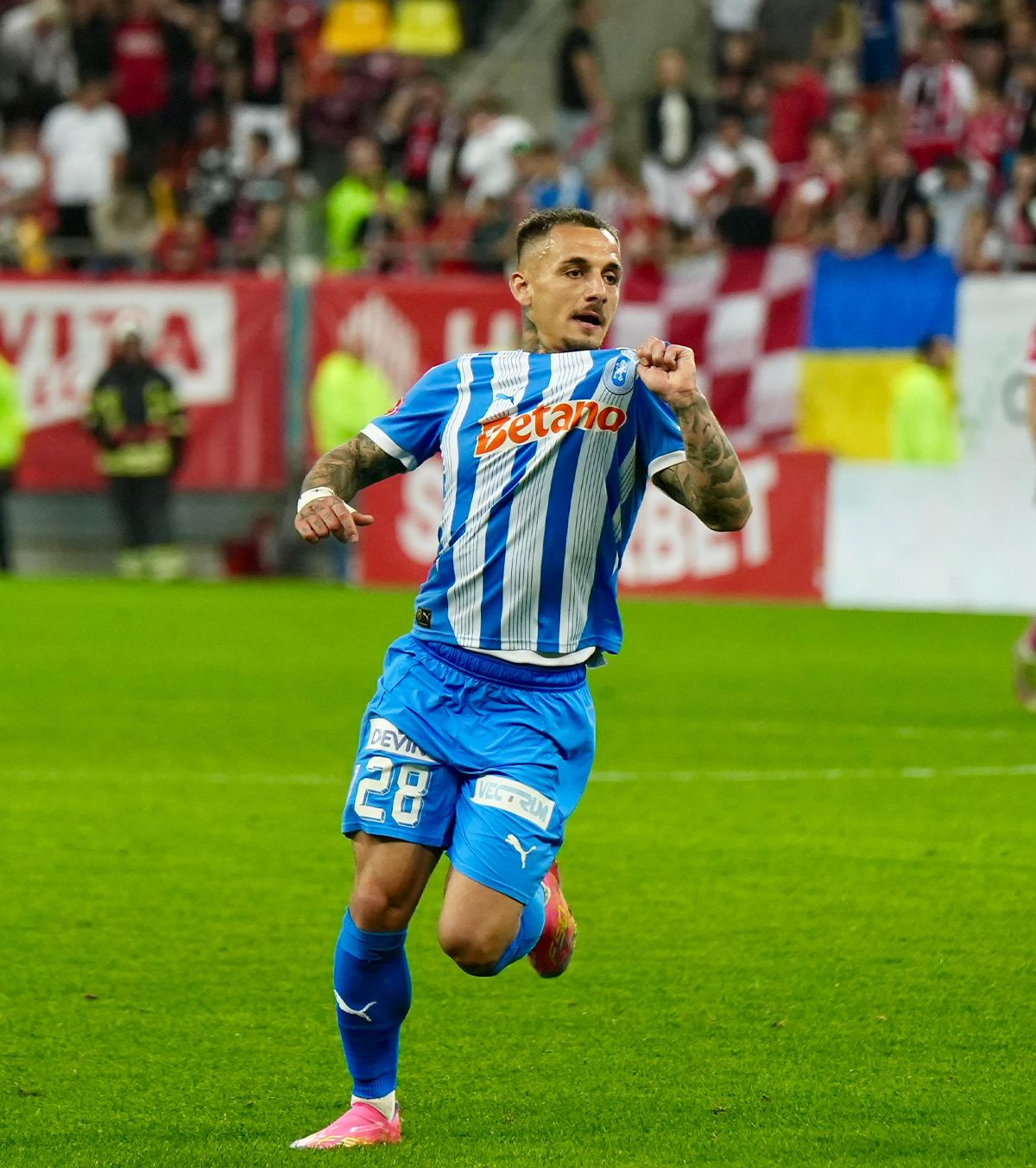 „Nu e în caracterul lui”     Sorin Cârțu  exclude un transfer al lui Mitriță la FCSB: „În niciun caz” »  În ce mod ar putea pleca de la Craiova